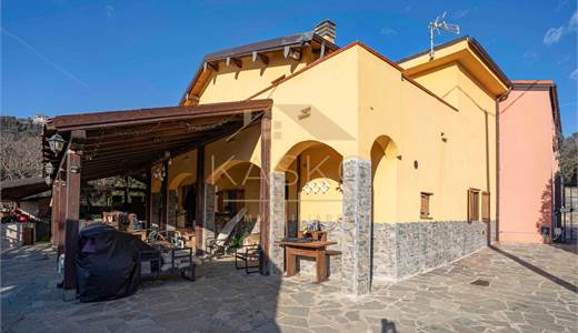 Casa con terreno a cinque minuti dal MARE
